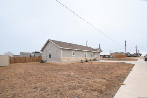 2621 Pahmeyer New Braunfels TX 78130
