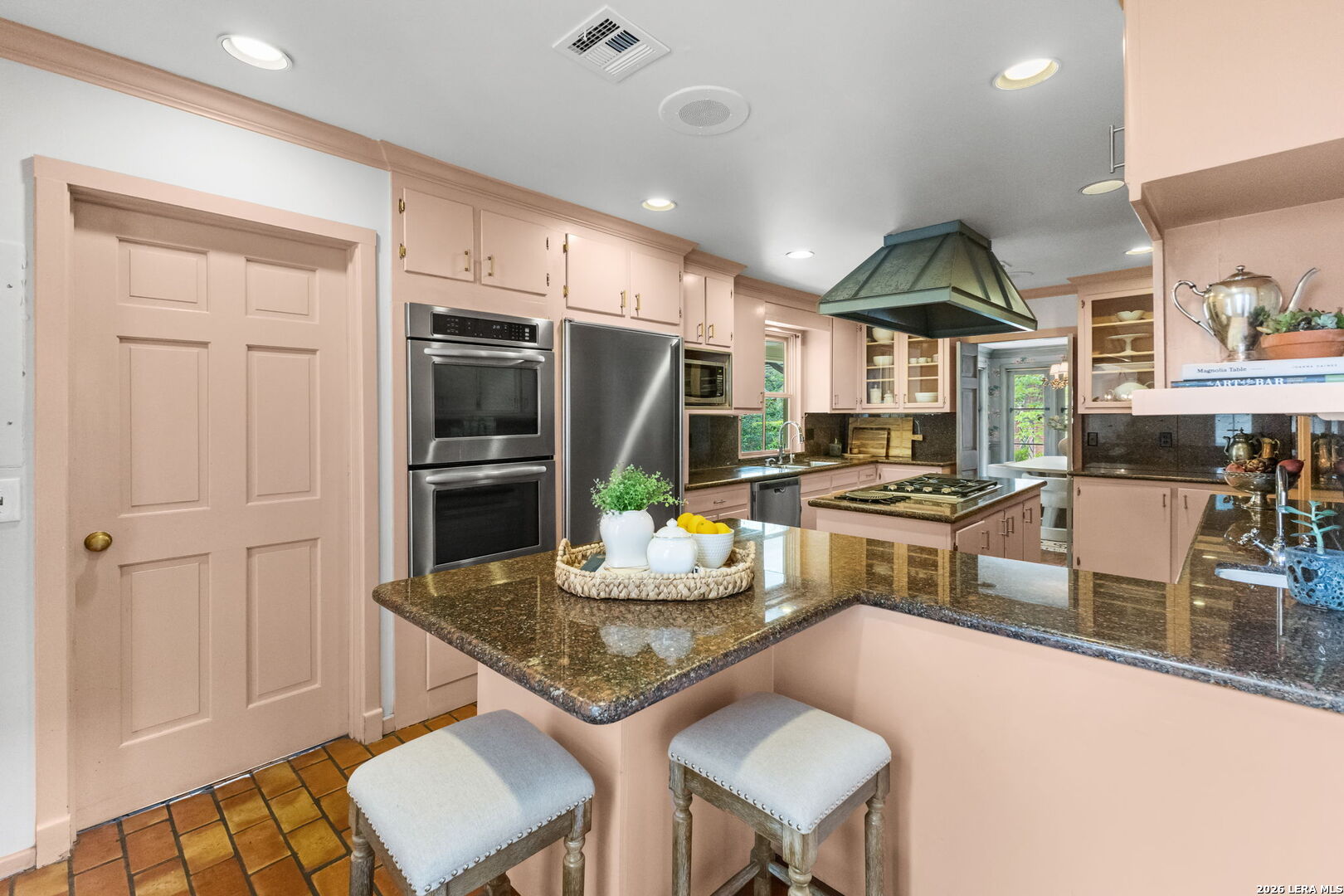 140 W Fair Oaks Place San Antonio TX 78209