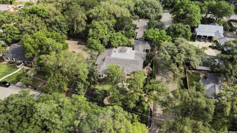140 W Fair Oaks Place San Antonio TX 78209