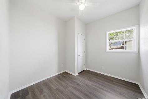 1325 W Mariposa San Antonio TX 78201
