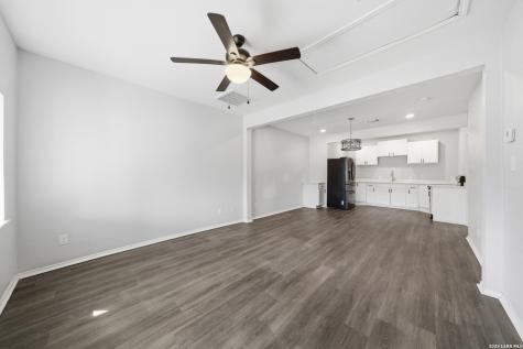 1325 W Mariposa San Antonio TX 78201