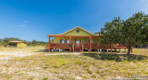 358 County Road 6814 Natalia TX 78059