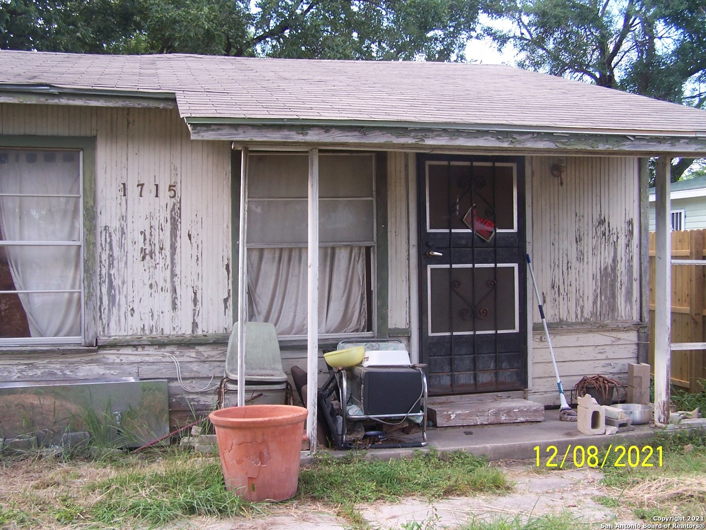 1715 W Pyron Avenue San Antonio TX 78211