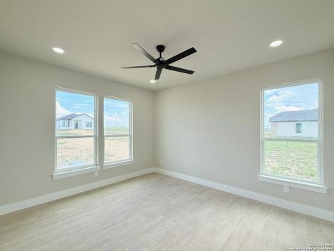 129 Camino Verde Court La Vernia TX 78121