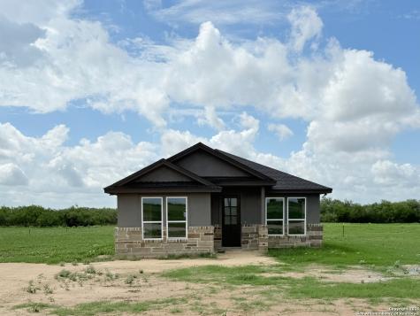 129 Camino Verde Court La Vernia TX 78121