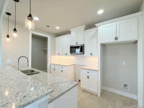 129 Camino Verde Court La Vernia TX 78121