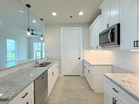 129 Camino Verde Court La Vernia TX 78121