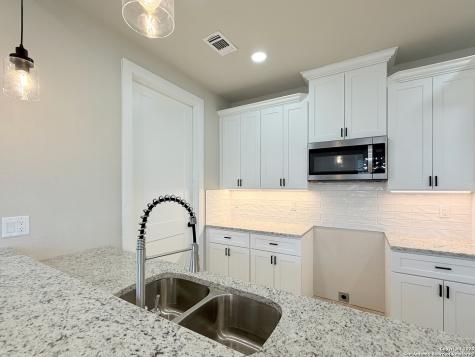 129 Camino Verde Court La Vernia TX 78121