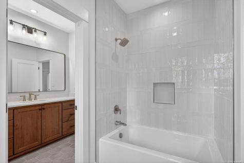255 Claywell Drive Alamo Heights TX 78209