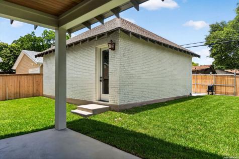 255 Claywell Drive Alamo Heights TX 78209