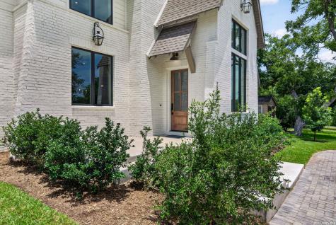 255 Claywell Drive Alamo Heights TX 78209