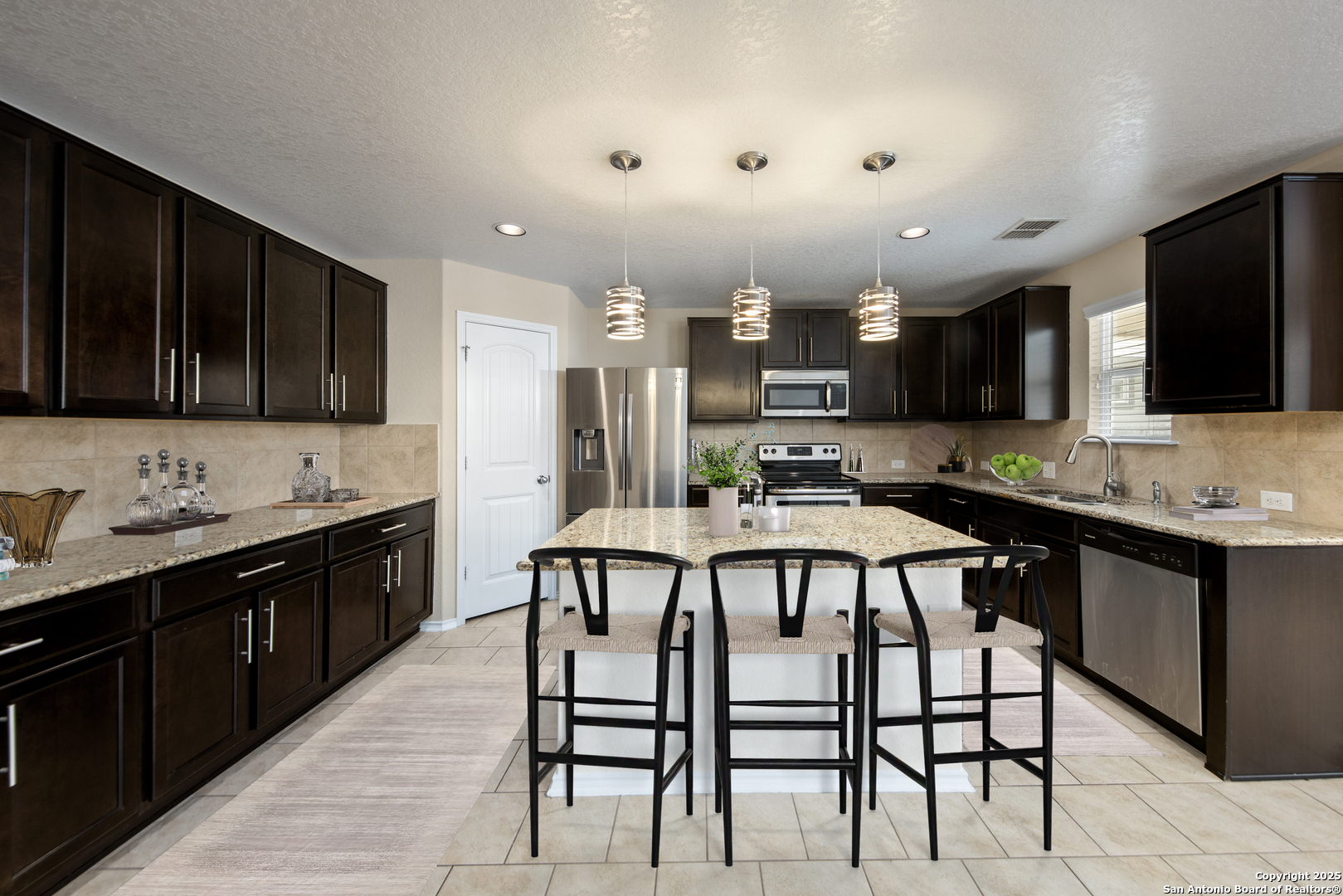 1607 Tree Run San Antonio TX 78245