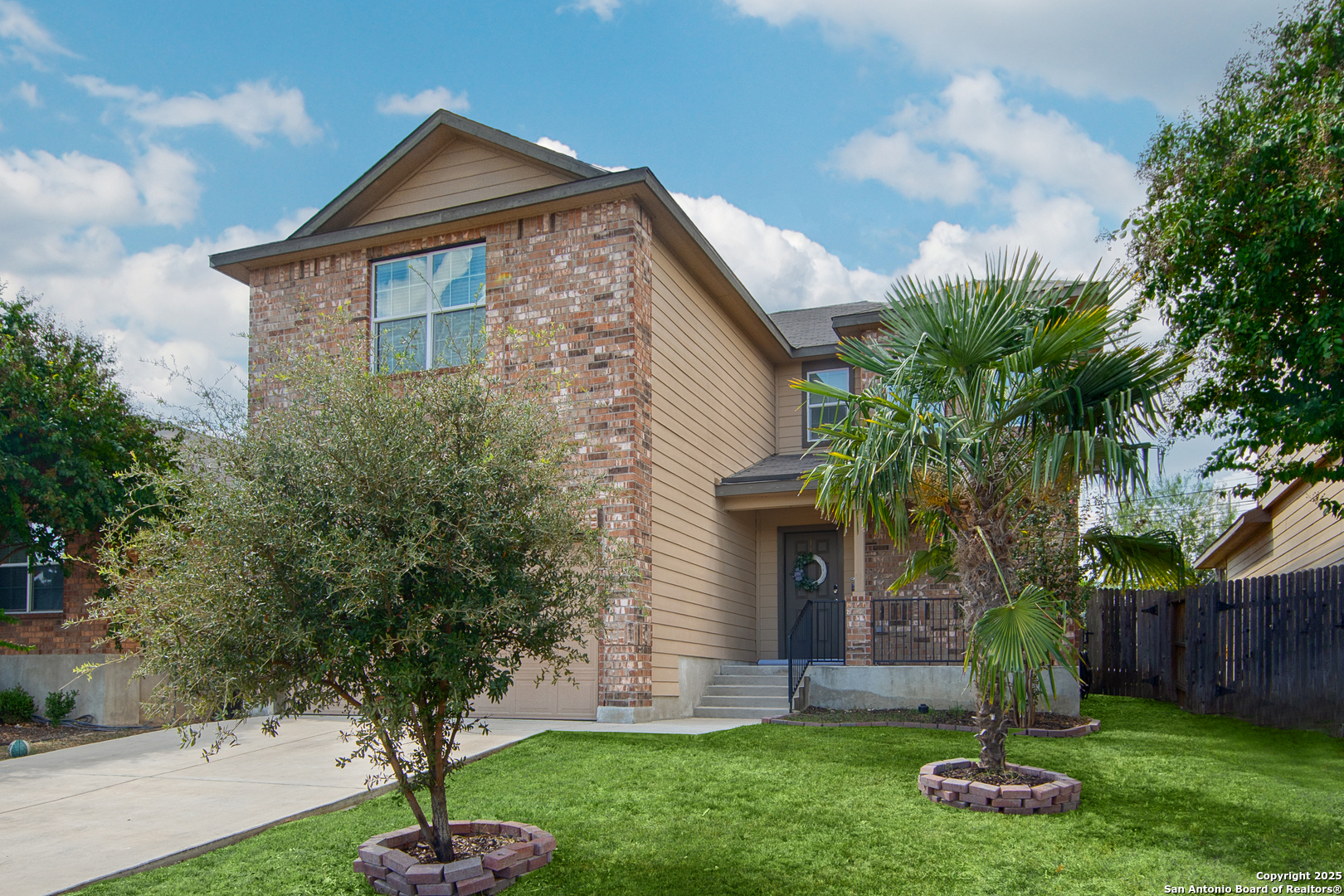 1607 Tree Run San Antonio TX 78245