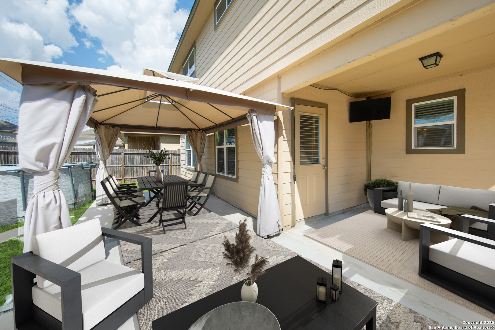 1607 Tree Run San Antonio TX 78245