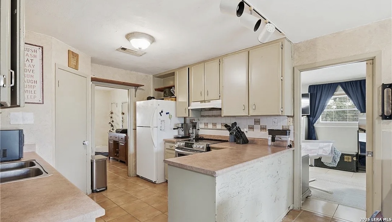 384 Waterway Pass New Braunfels TX 78130