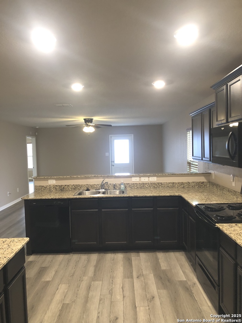 6515 E Fledgely Way San Antonio TX 78252