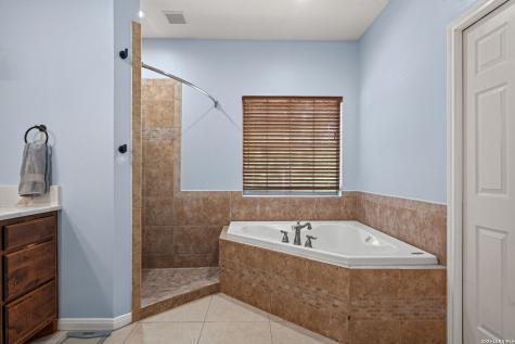 30870 Bridlegate Bulverde TX 78163
