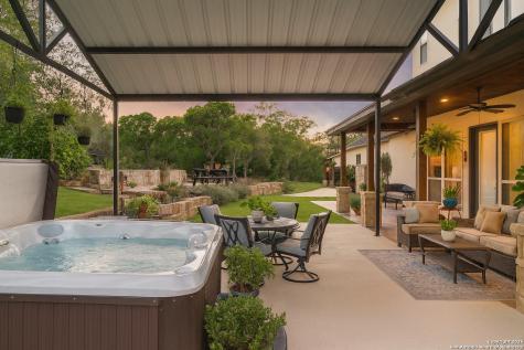 1362 Private Road 3702 San Antonio TX 78253