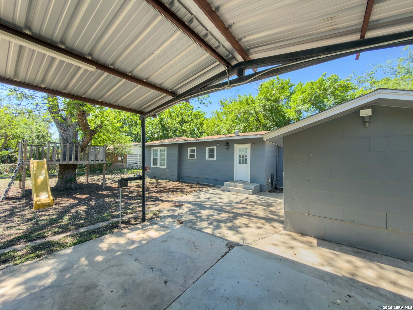 206 N 5th Street Uvalde TX 78801