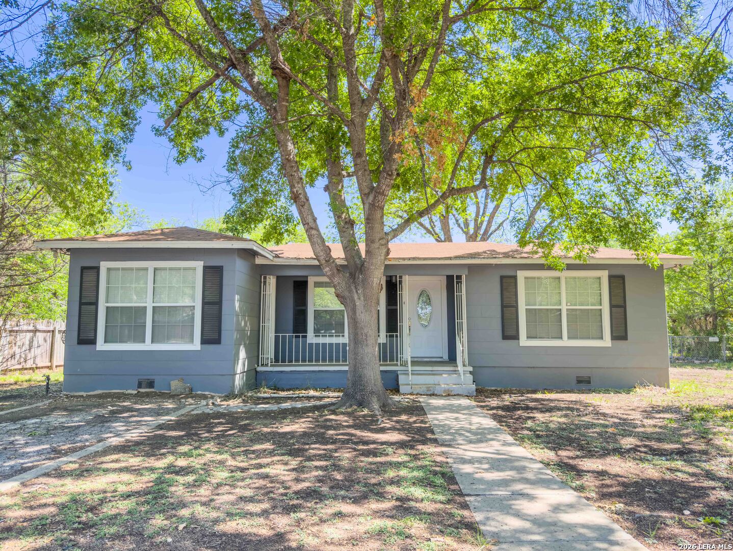 206 N 5th Street Uvalde TX 78801