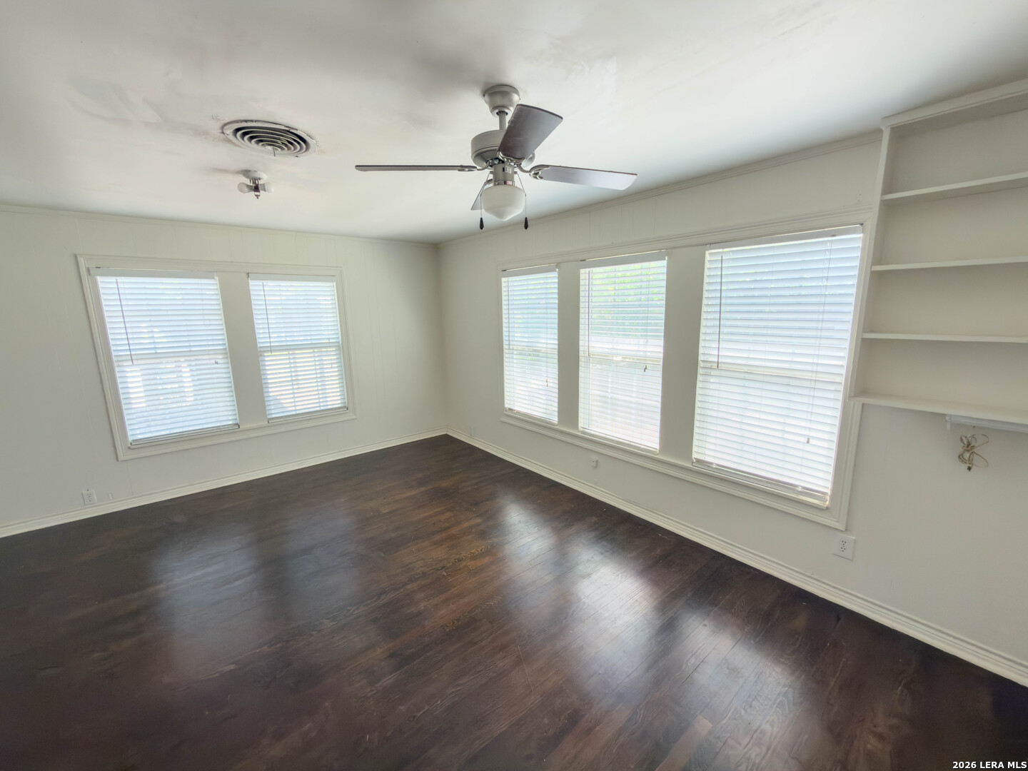 206 N 5th Street Uvalde TX 78801