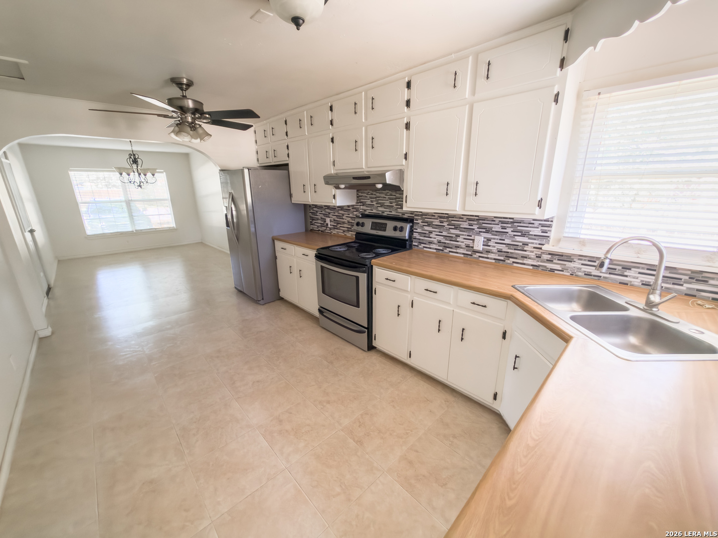 206 N 5th Street Uvalde TX 78801