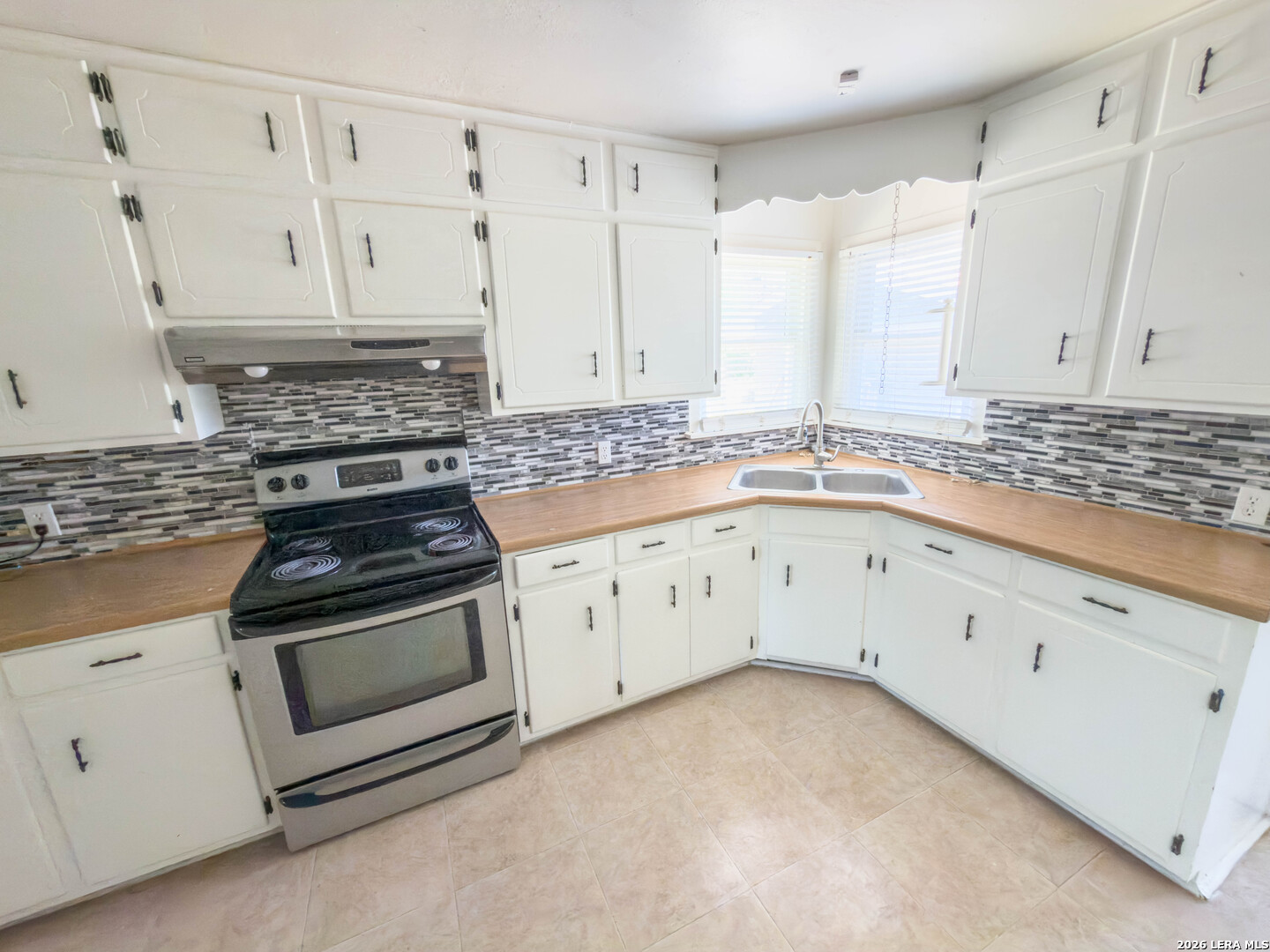 206 N 5th Street Uvalde TX 78801