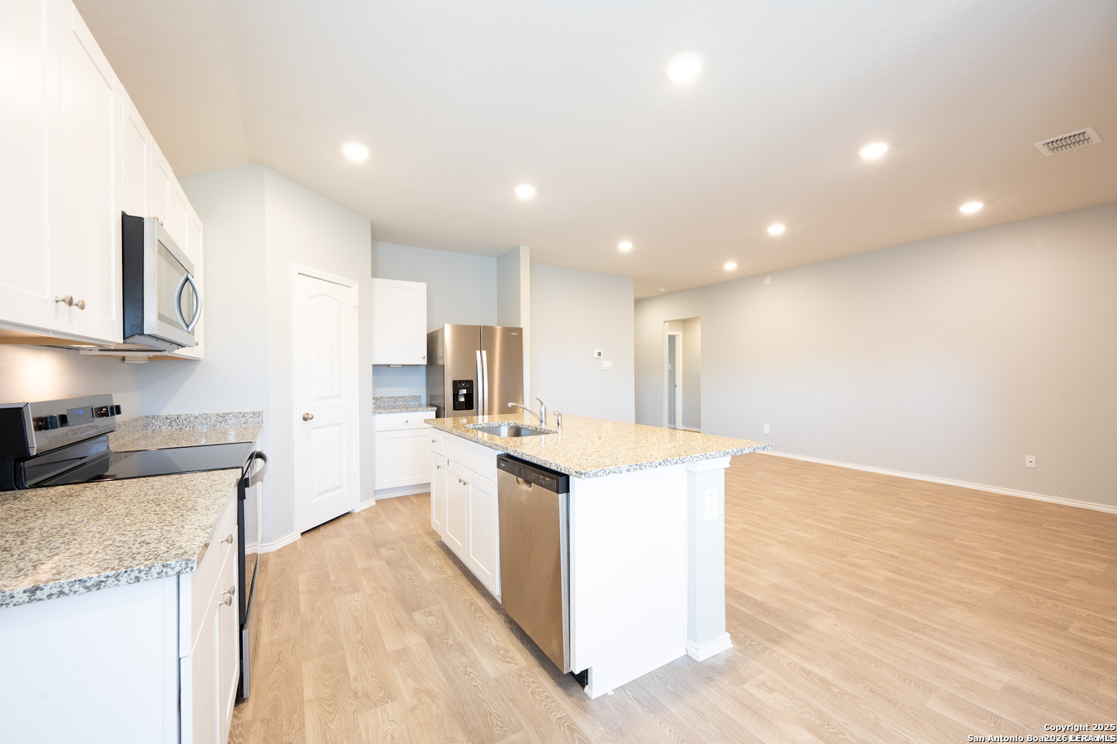 556 Chaco Loop Seguin TX 78155