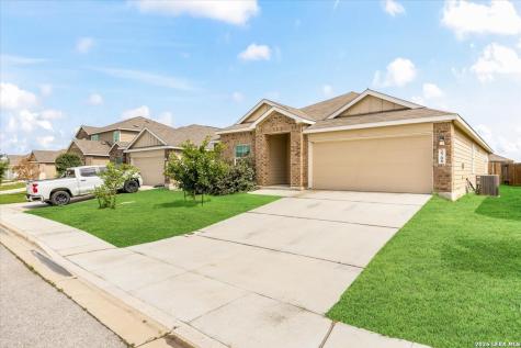 2708 Coral Valley Seguin TX 78155