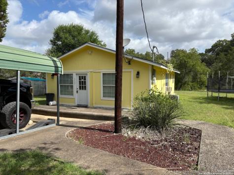 952 Madrona Road Pipe Creek TX 78063
