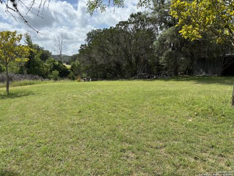 952 Madrona Road Pipe Creek TX 78063