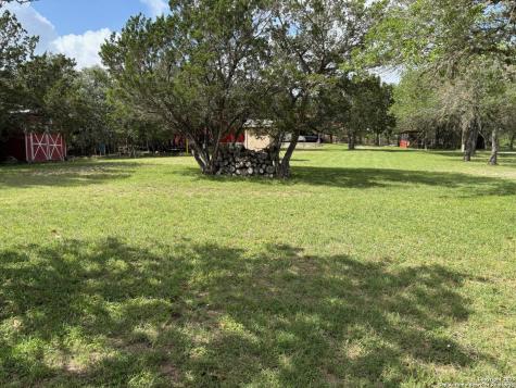952 Madrona Road Pipe Creek TX 78063