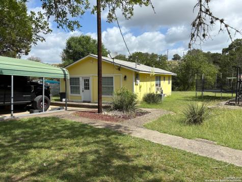 952 Madrona Road Pipe Creek TX 78063