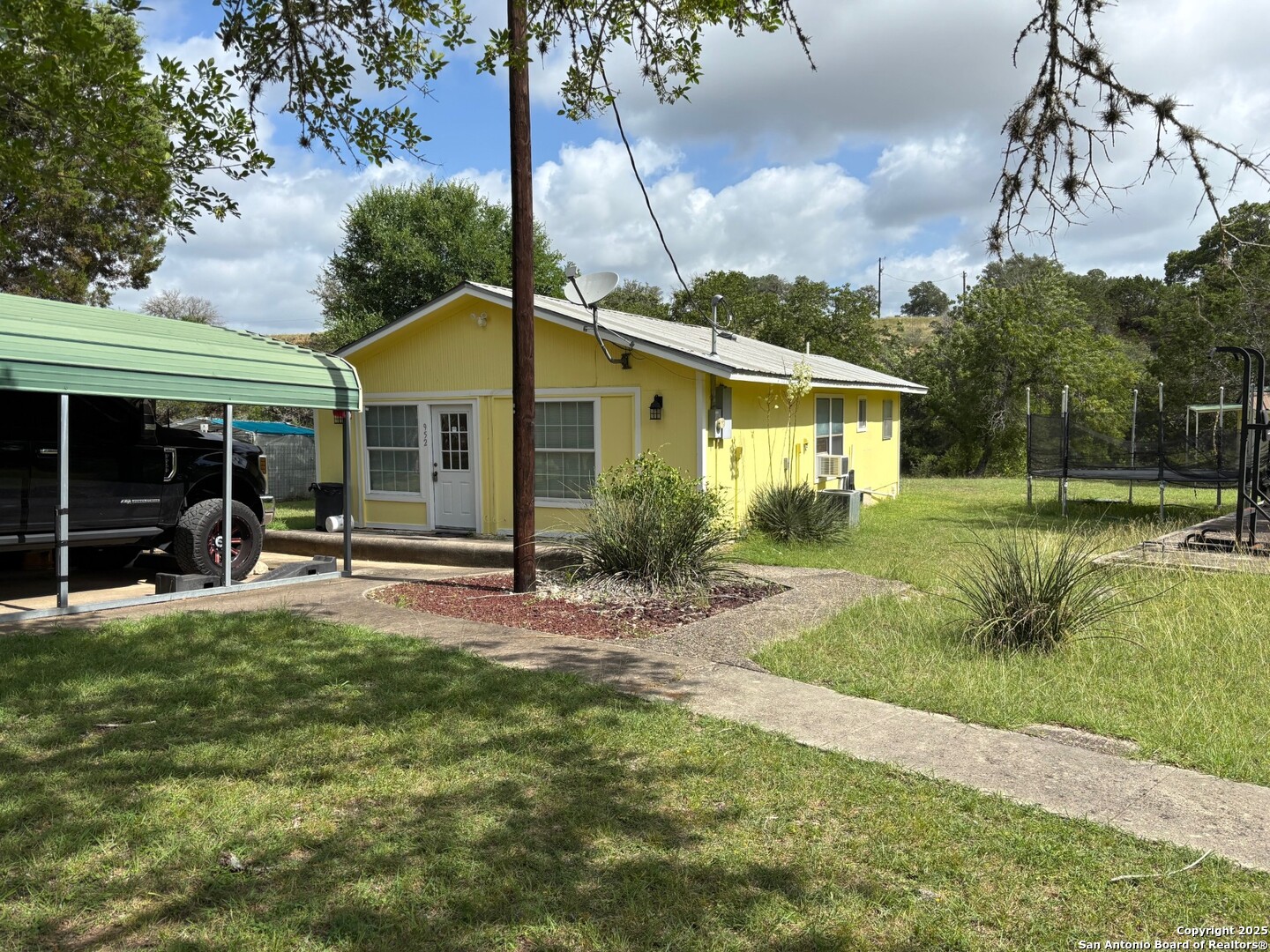 952 Madrona Road Pipe Creek TX 78063
