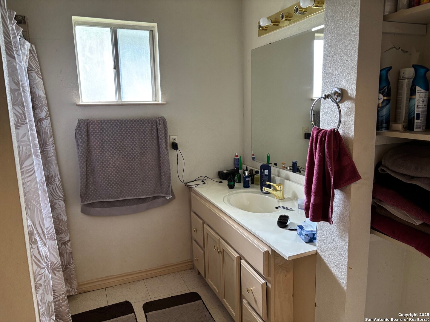 952 Madrona Road Pipe Creek TX 78063