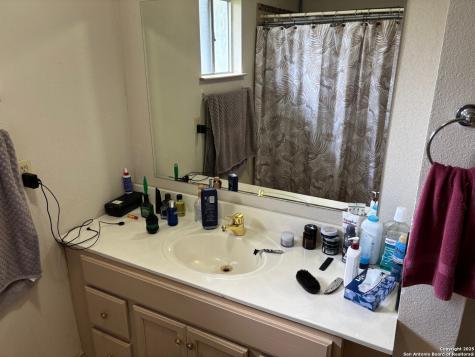 952 Madrona Road Pipe Creek TX 78063