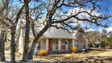 834 Alex Auld Leakey TX 78873