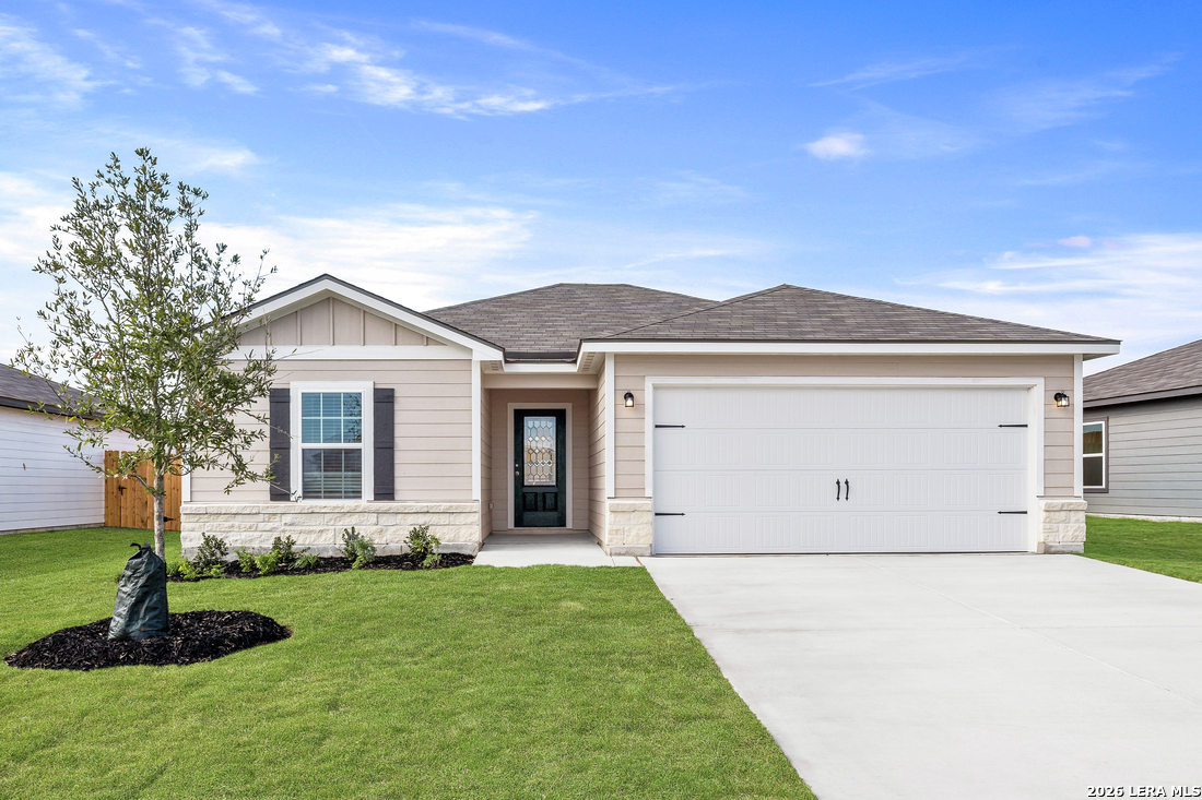 16205 Farmer Lytle TX 78052