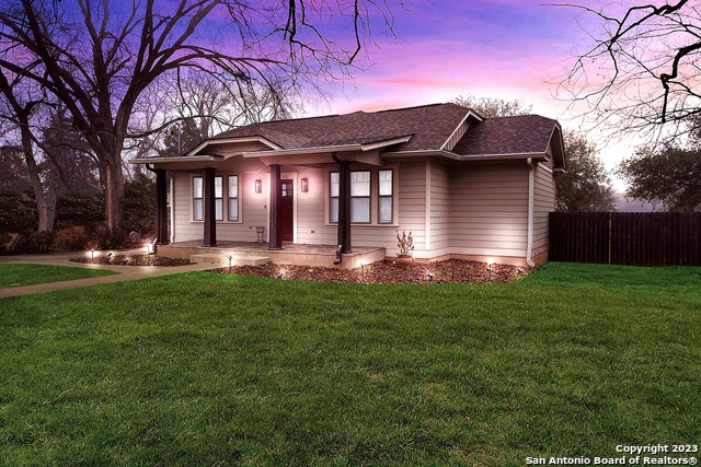 1406 S 3rd Street Floresville TX 78114