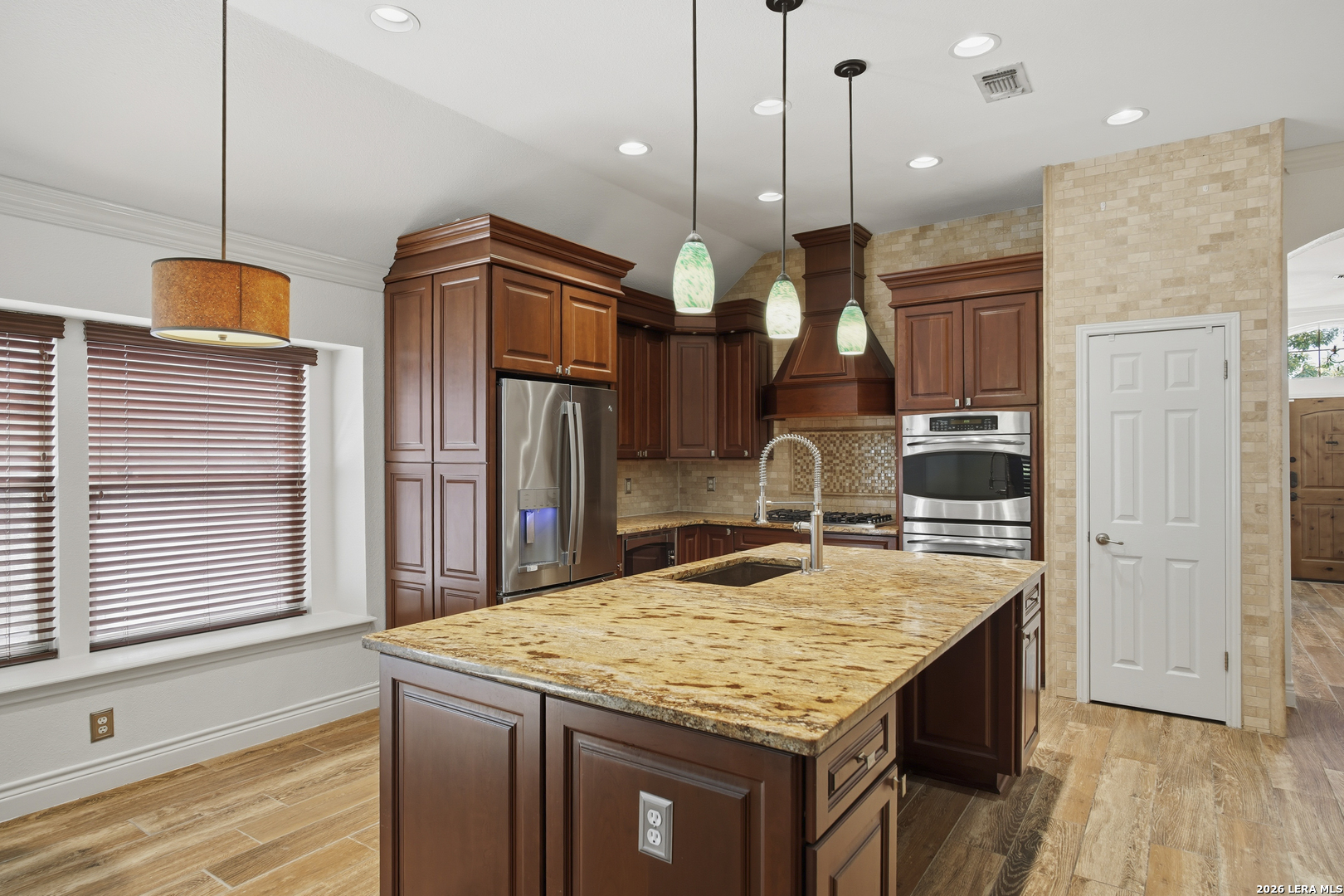 6127 Oakwood Trail San Antonio TX 78249