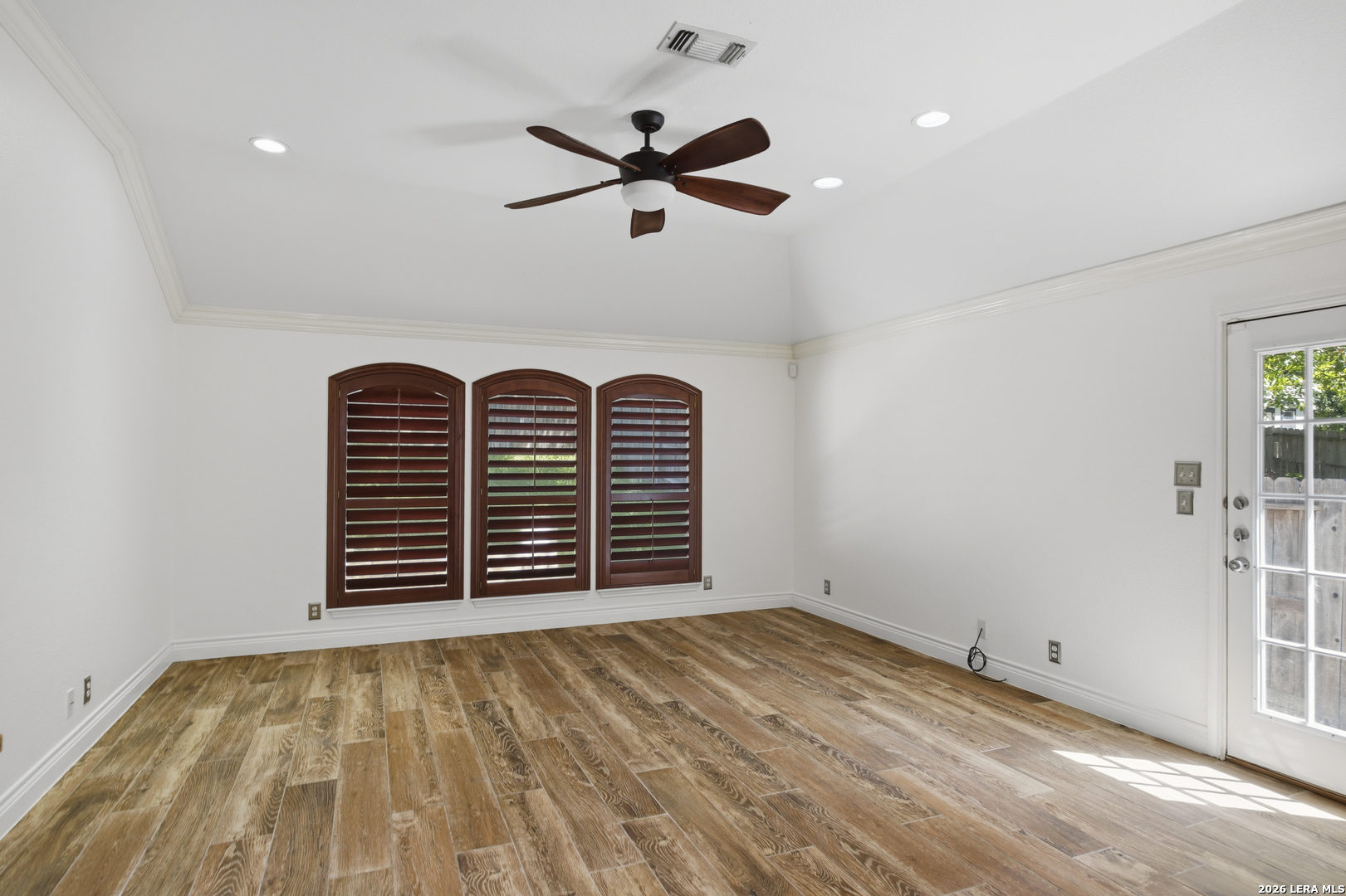 6127 Oakwood Trail San Antonio TX 78249