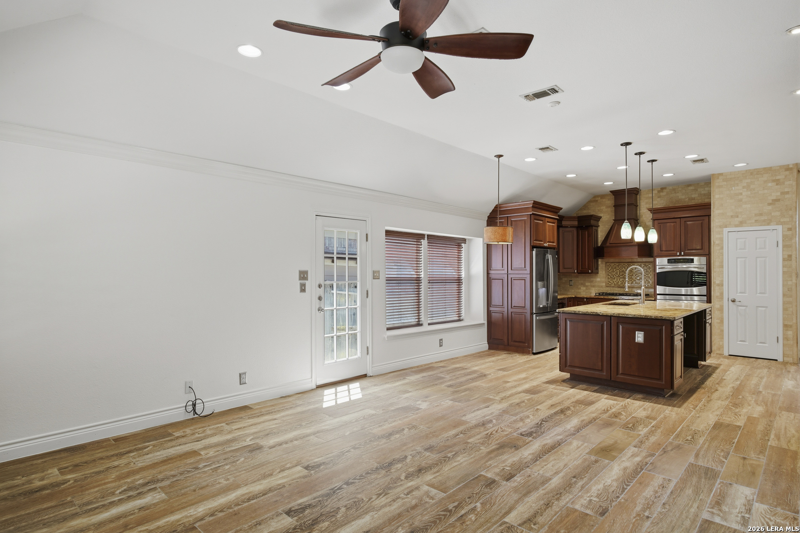 6127 Oakwood Trail San Antonio TX 78249