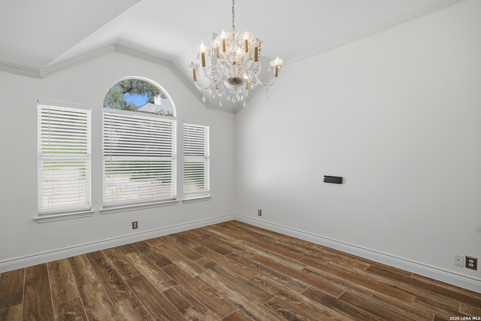 6127 Oakwood Trail San Antonio TX 78249