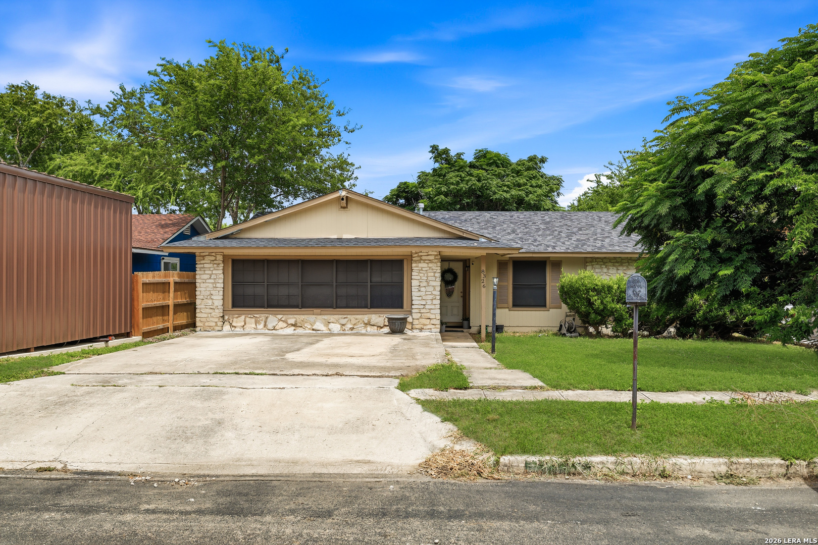 8326 Glen Breeze San Antonio TX 78239