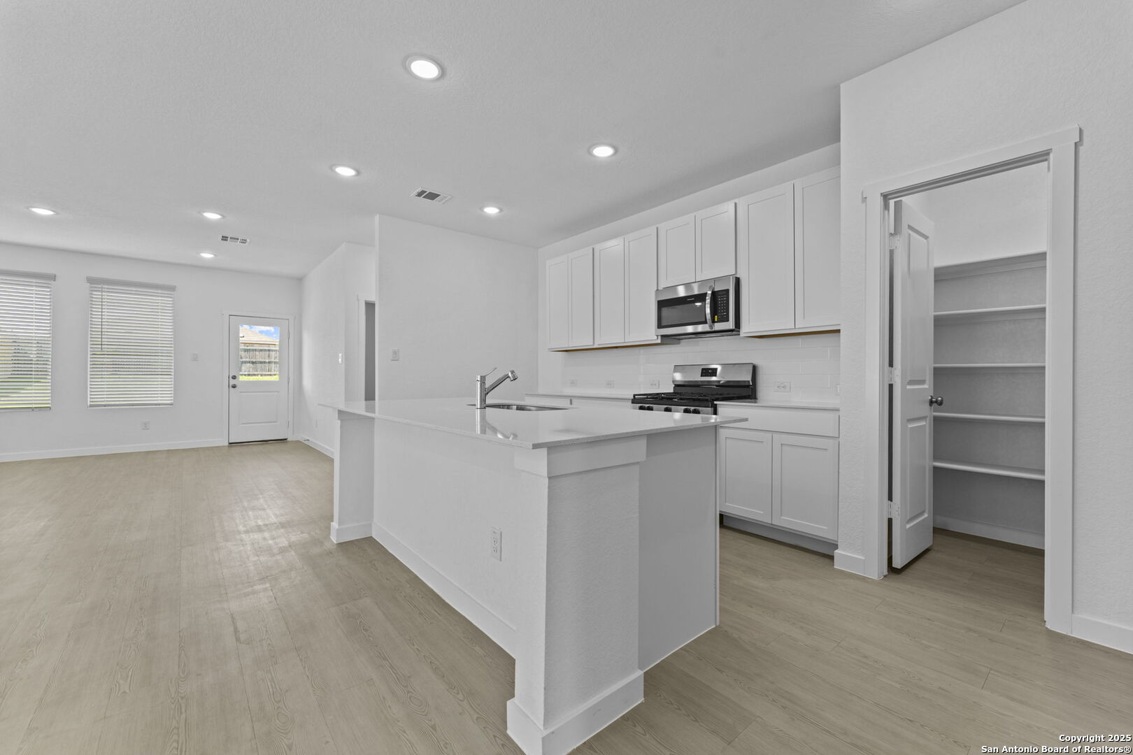 1221 Twisted Creek New Braunfels TX 78130