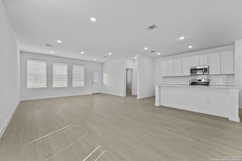 1221 Twisted Creek New Braunfels TX 78130