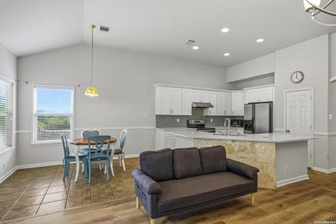 8214 Sabinoso Drive Helotes TX 78023