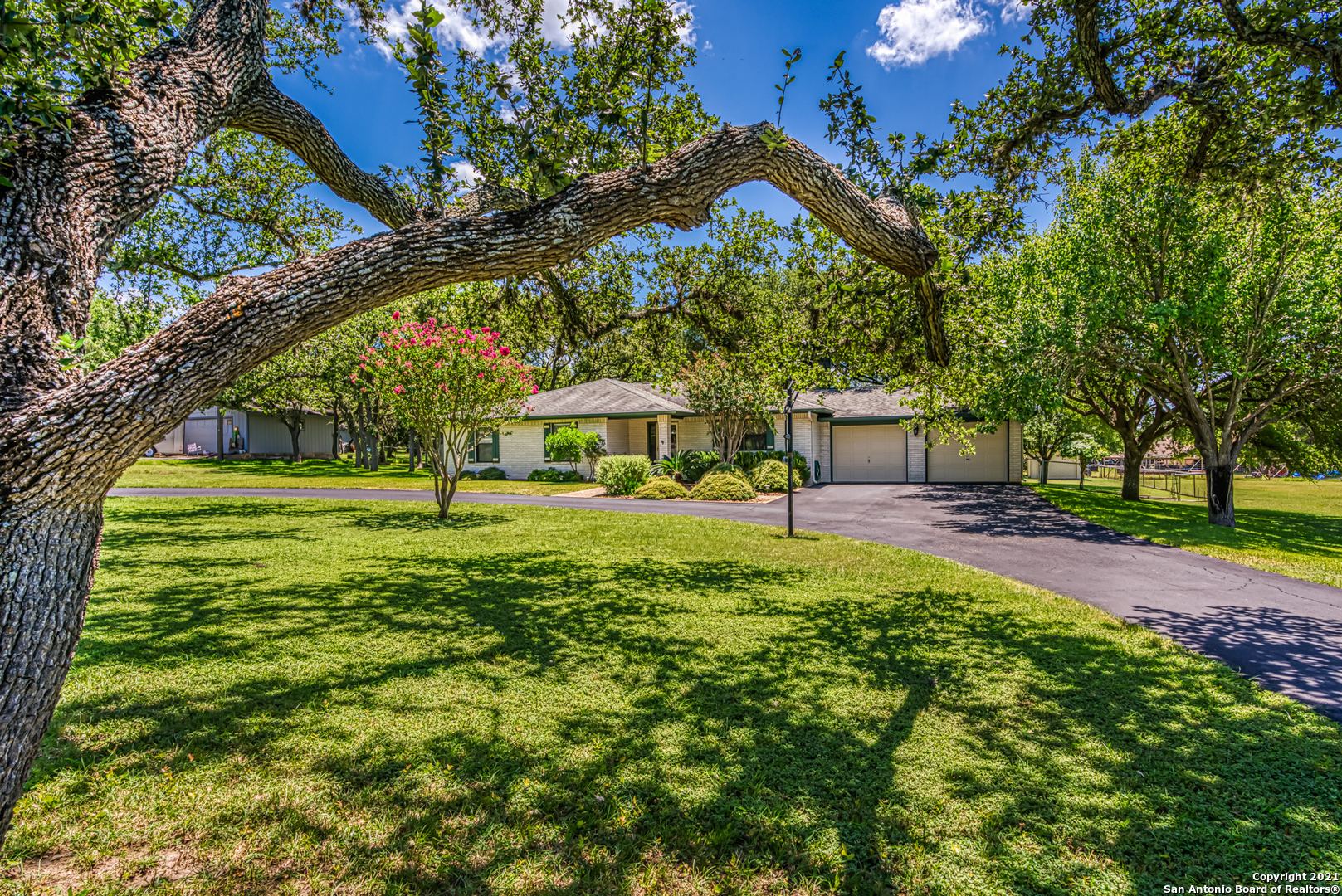 5324 Eagle Claw Drive Bulverde TX 78163