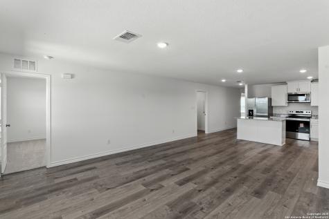 4056 Bermuda Lane Seguin TX 78155