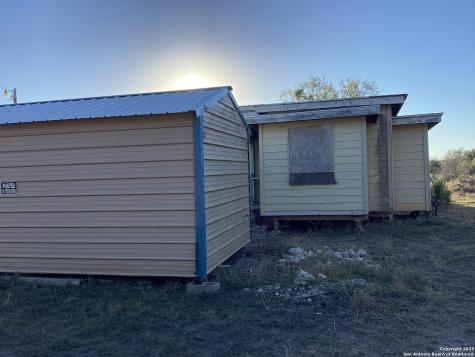 52 Beach Shore Bandera TX 78003